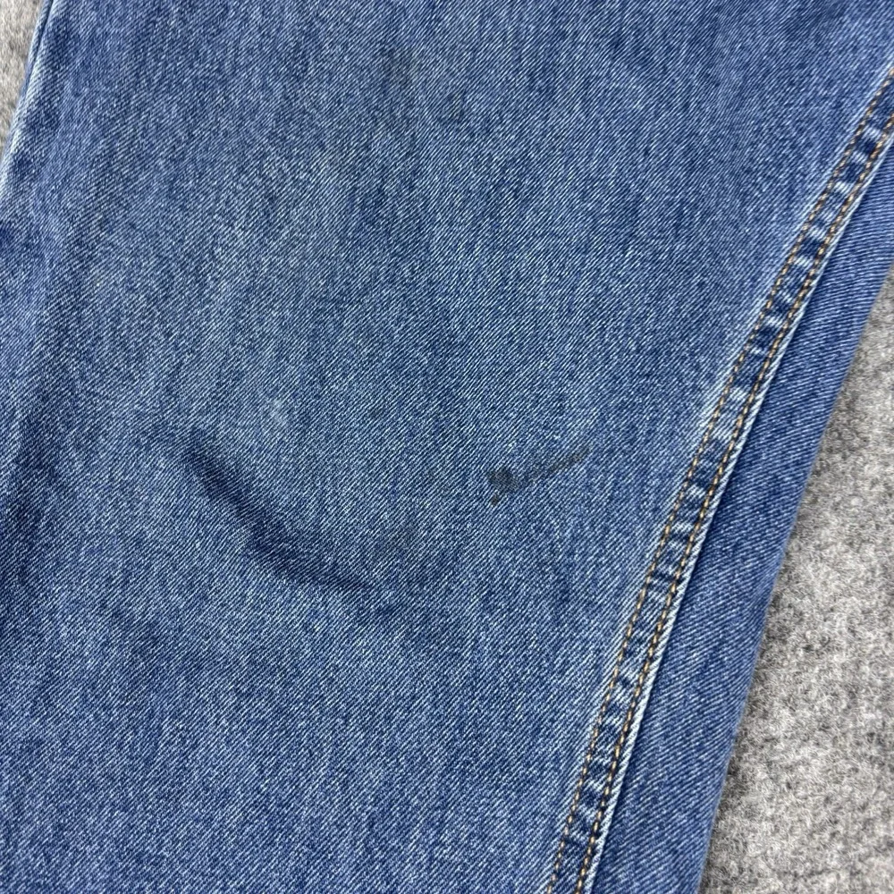 Levi's 505 Jeans Mens 42x29 Straight Leg Medium Wash Workwear Casual Blue Denim